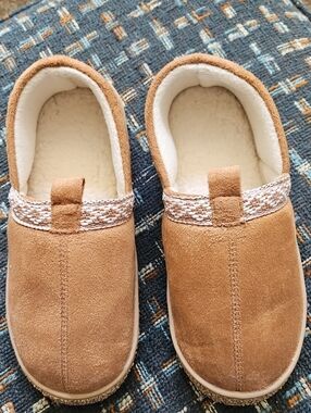 Isotoner Washable Sienna House Slippers Shoes Womens Sz 8.5-9 Microsuede Lining